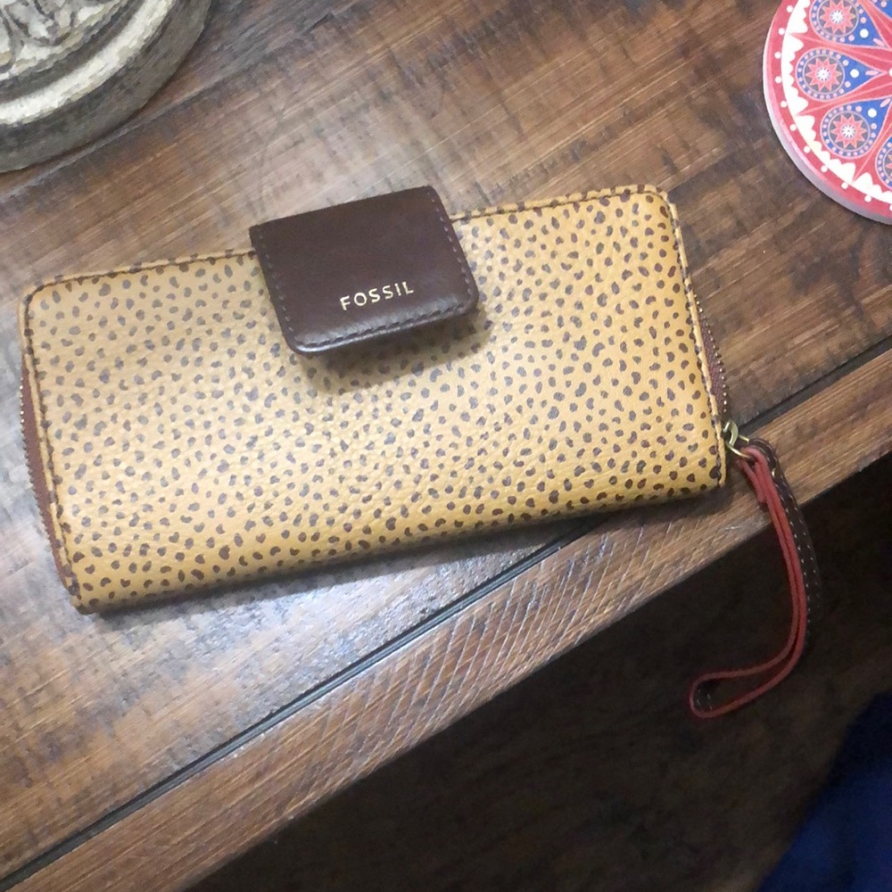 Fossil Wallet - image 1